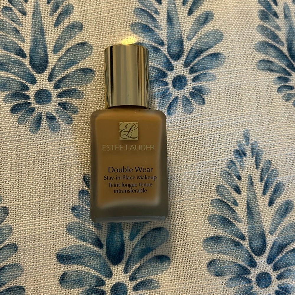 Estée Lauder Double Wear Foundation